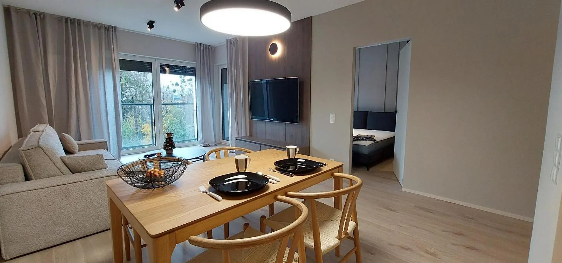 Luxurious Vanilla Apartment, Self Check-In 24H, Parking, Air-Conditioning contacts