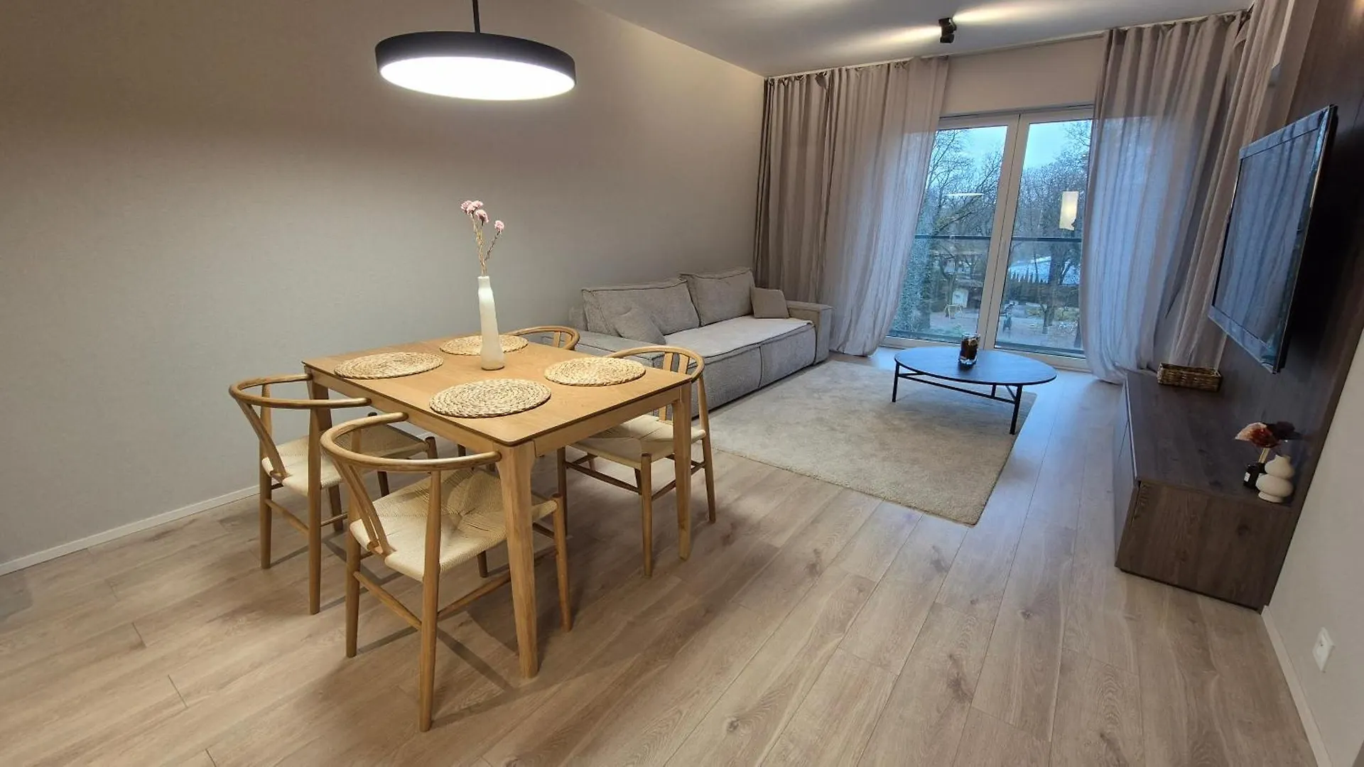 Apartment Luxurious Vanilla Apartment, Self Check-In 24H, Parking, Air-Conditioning Poznan