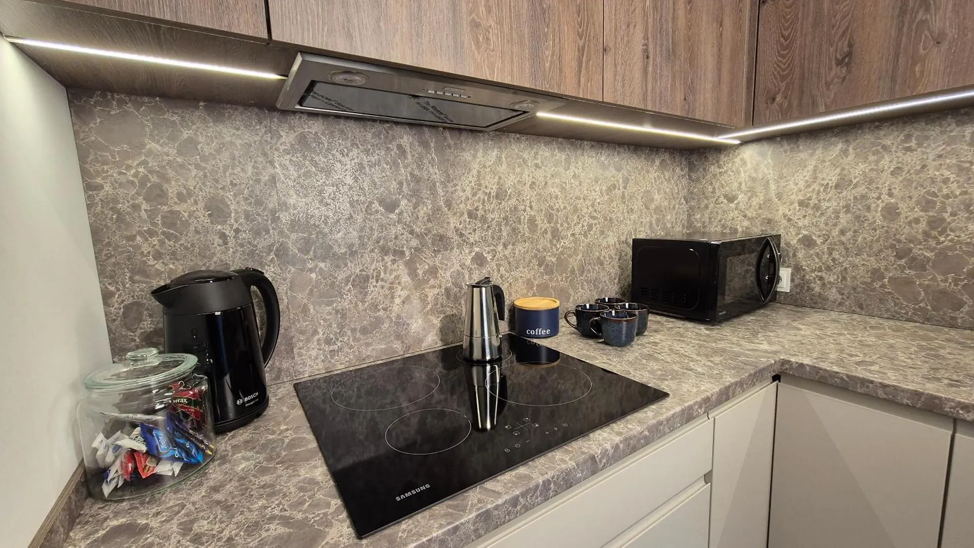Luxurious Vanilla Apartment, Self Check-In 24H, Parking, Air-Conditioning Poznan Poland